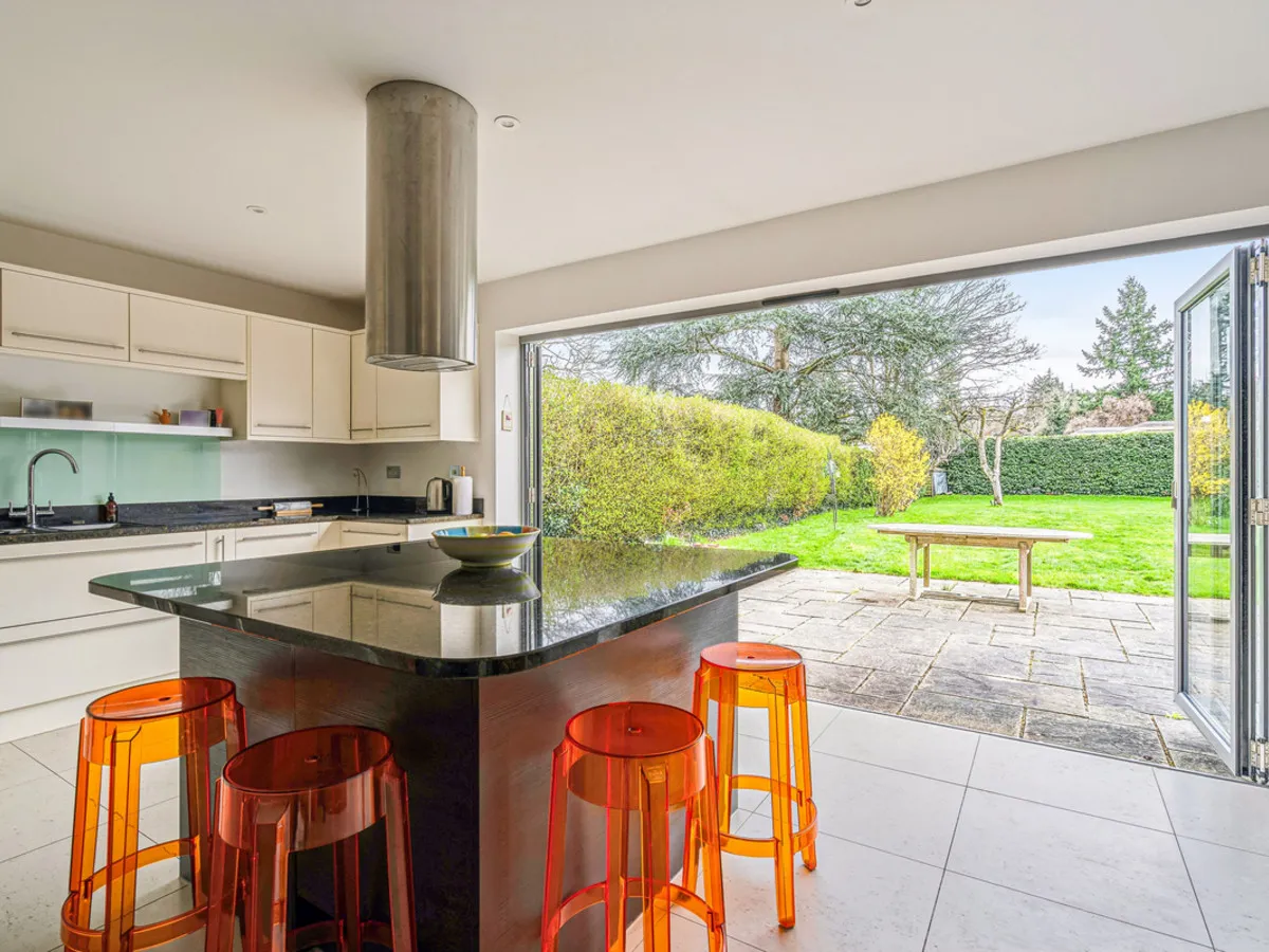 Menin Way, Farnham, GU9, photo 5