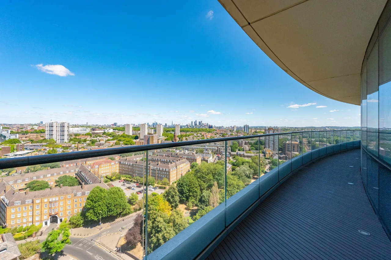 Flat 84, Lombard Wharf, 12 Lombard Road, London, photo 11