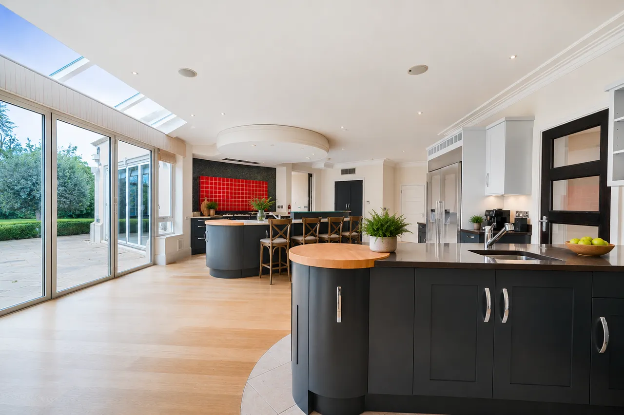 Virginia Water, Surrey, GU25 4PW, photo 5