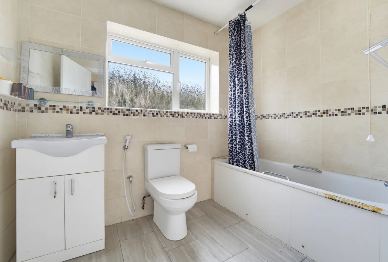 Livingstone Road, Hounslow, TW3, photo 8