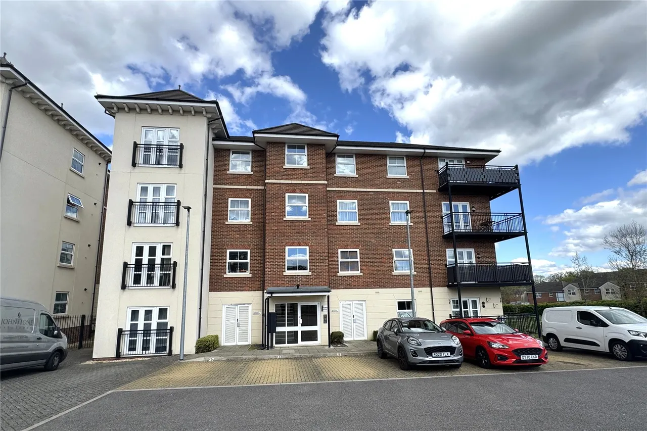 Maybery House, Sopwith Drive, Farnborough, Hampshire, GU14 6GP, photo 7