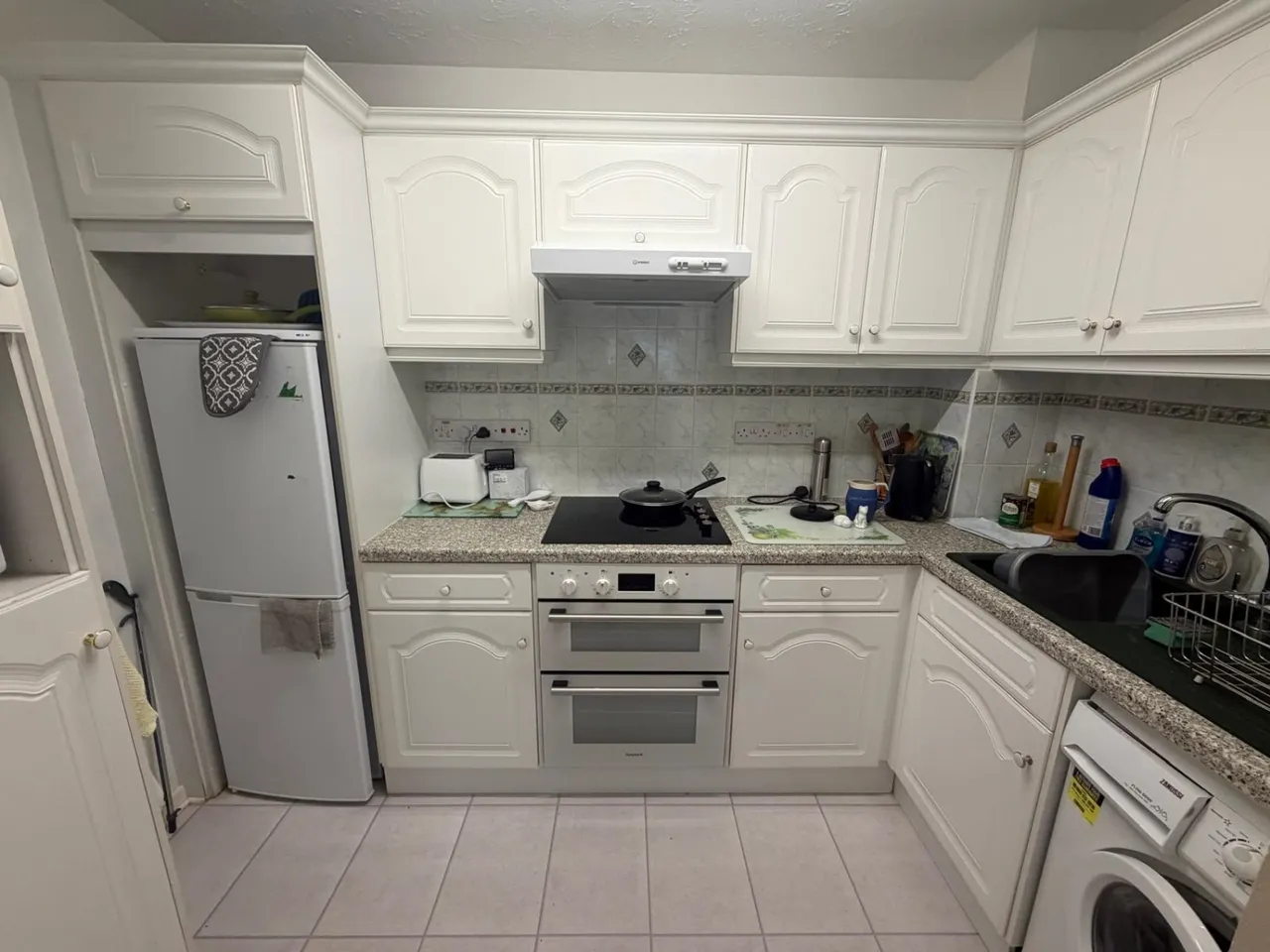 Orchid Court Albany Place, Surrey Egham, TW20, photo 3