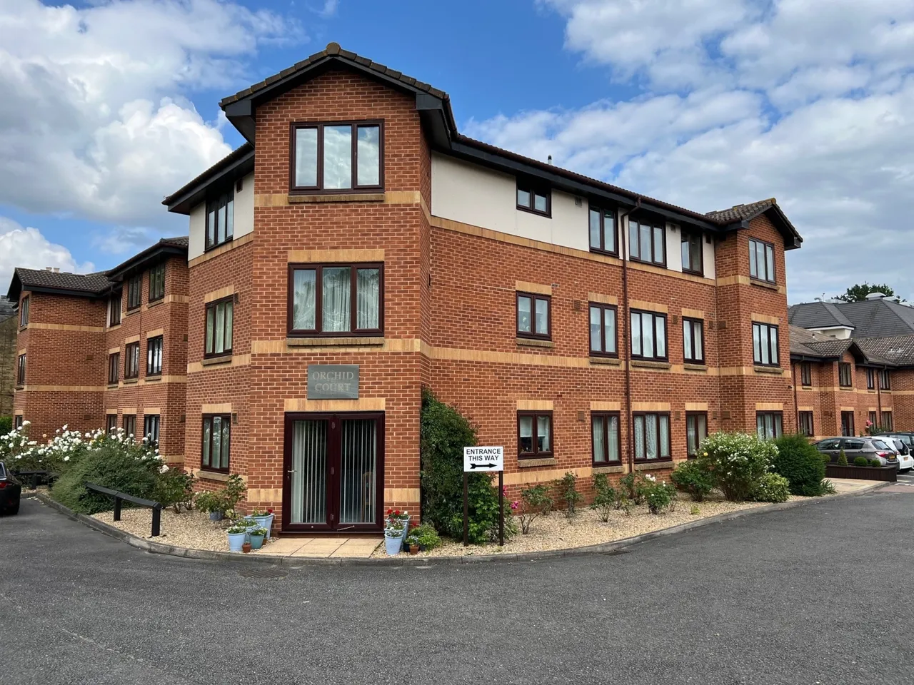 2 bed retirement property for sale, Orchid Court Albany Place, Surrey Egham, TW20
