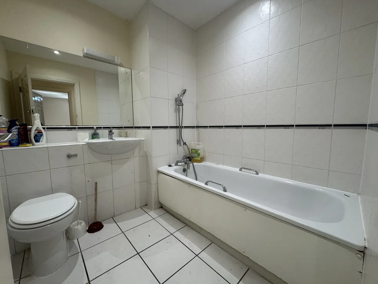 Oxford Road, Aylesbury, HP19, photo 5