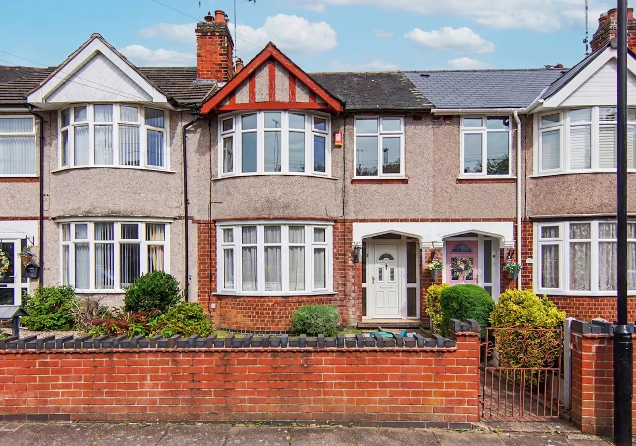 3 bed house for sale — Evenlode Crescent, Coventry, CV6