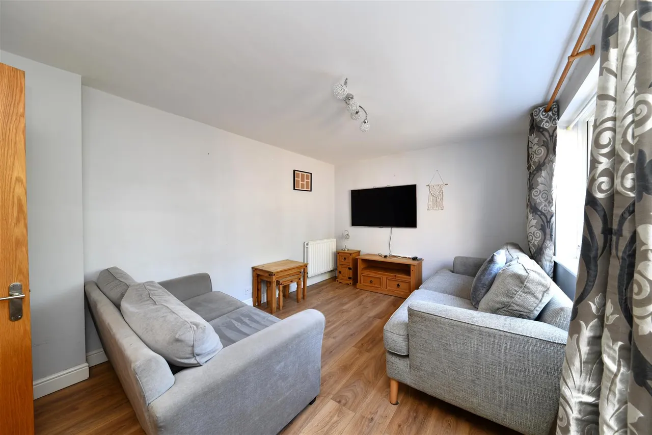 Jessop Road, Stevenage, Herts, SG1 5NG, photo 4