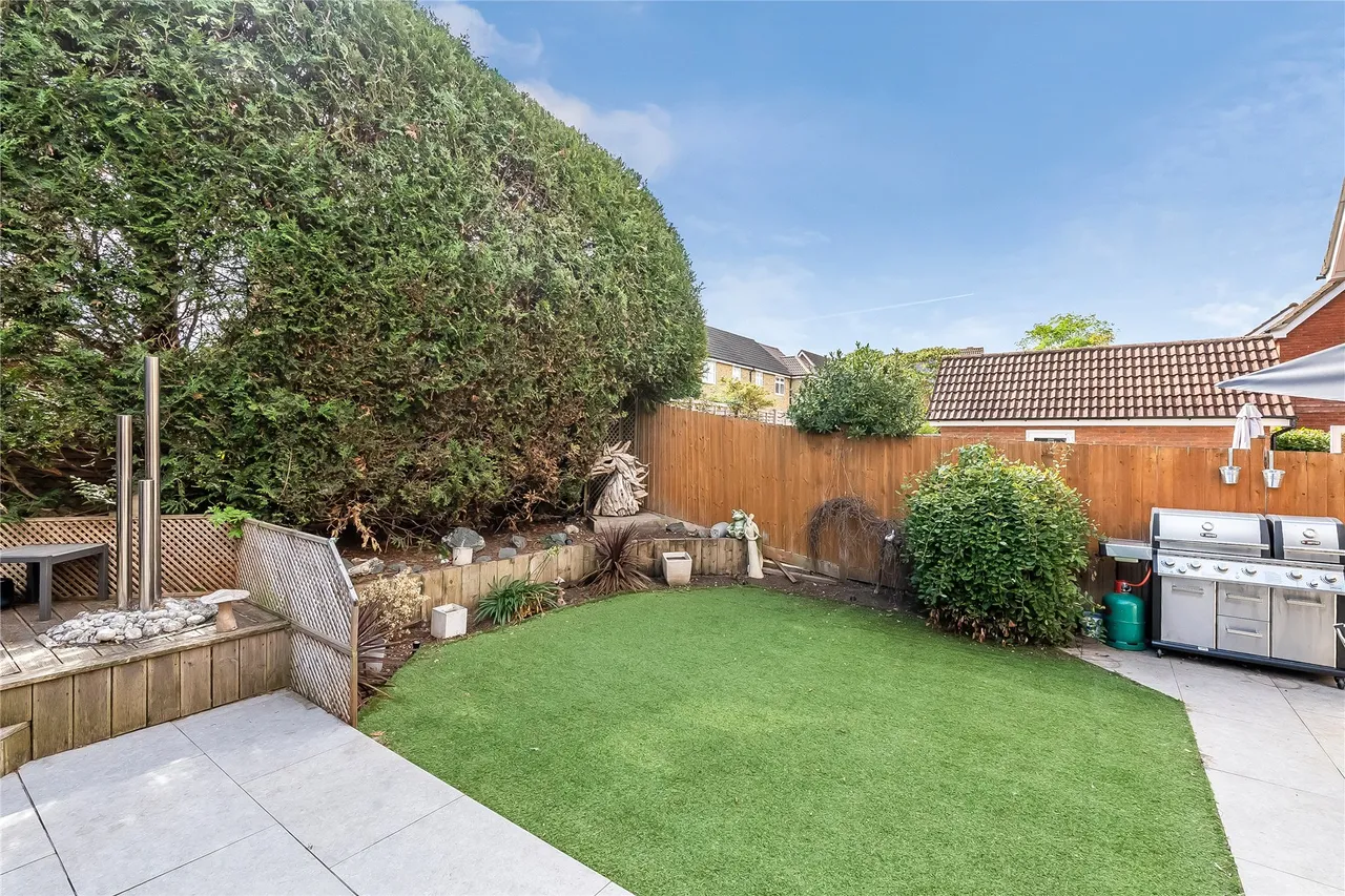 Kirkefields, Guildford, GU2, photo 29