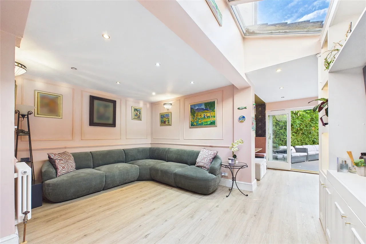 Gordon Avenue, Camberley, GU15, photo 5