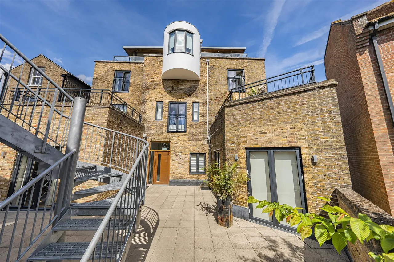 1 bed flat for sale — Peascod Place, Windsor, SL4 1AF