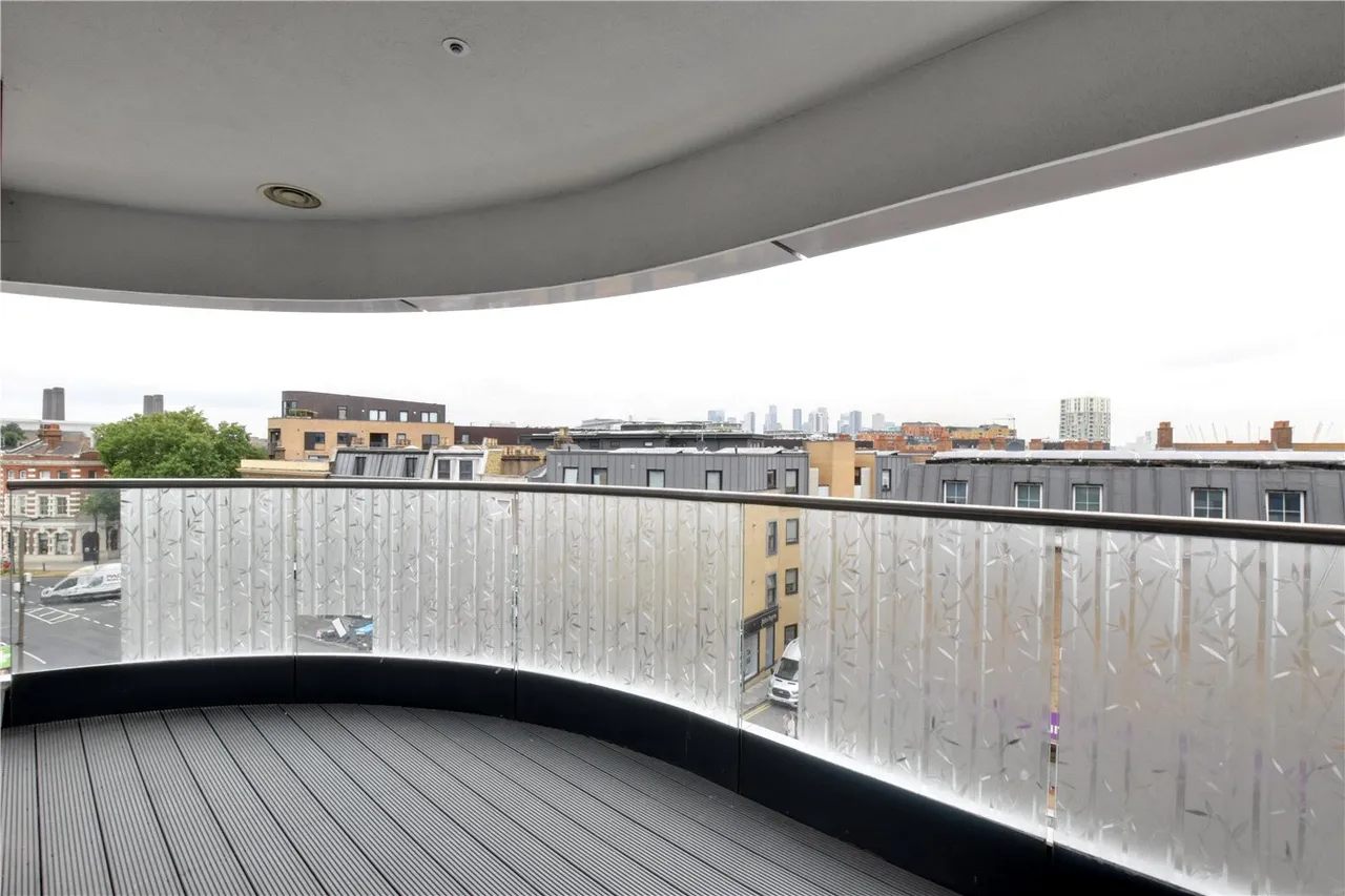 Lambarde Square, London, SE10, photo 5