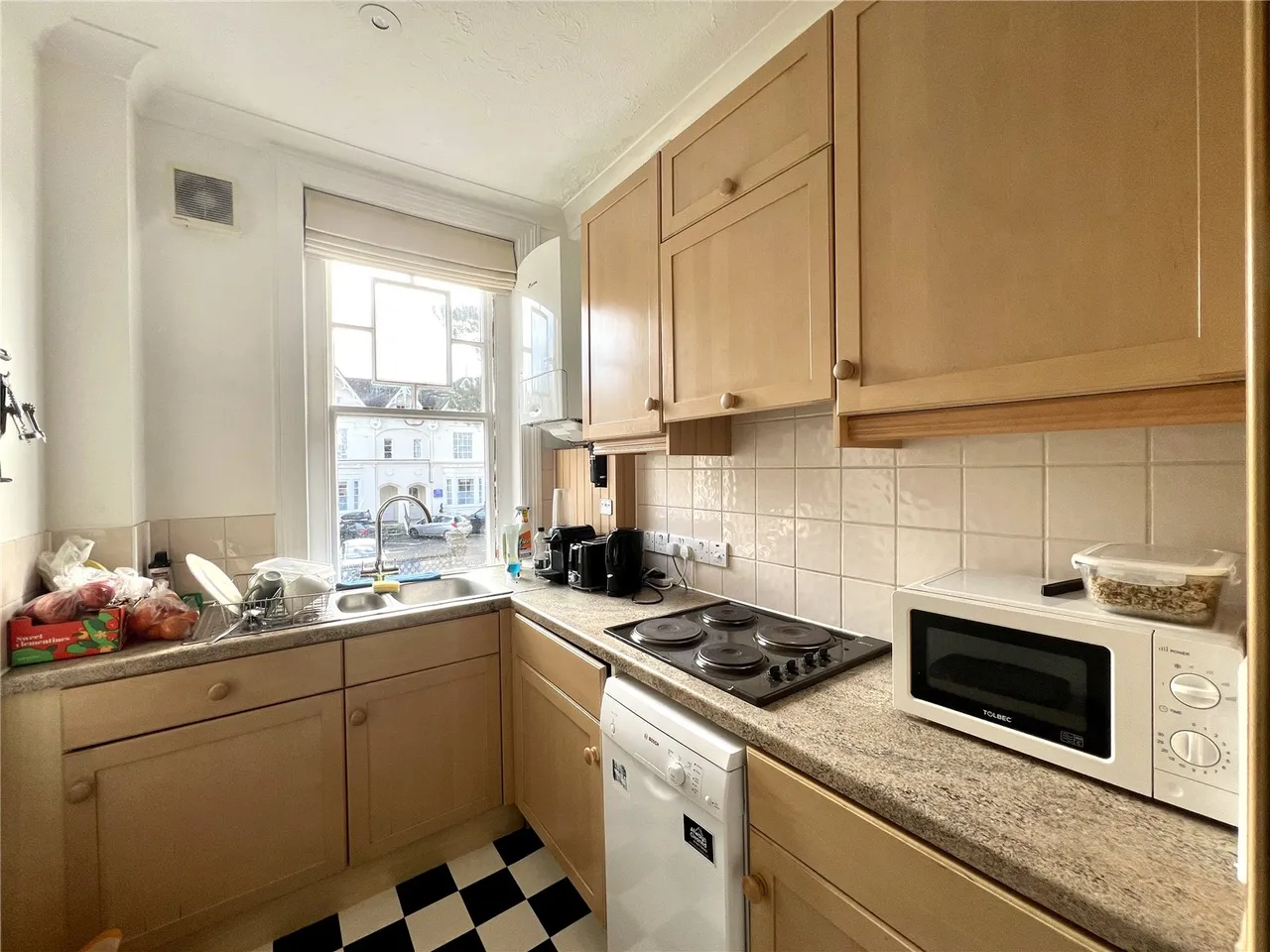 London Road, Guildford, GU1, photo 3