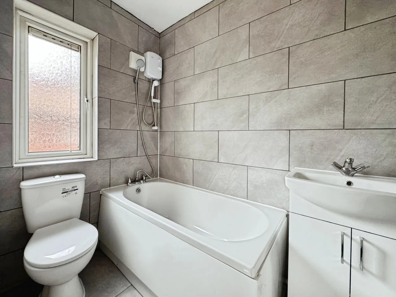 Valpy Avenue, Tonge Moor, BL2, photo 8