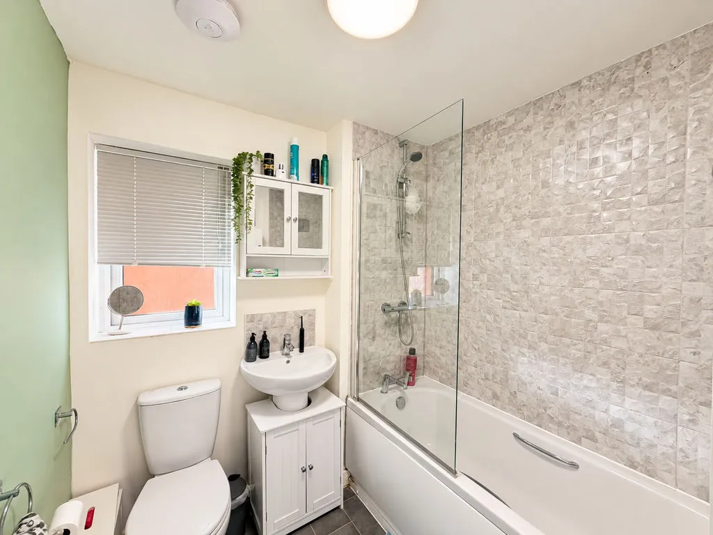 Juniper Road, Goscote, WS3, photo 10