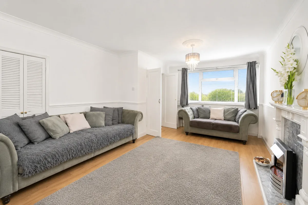 Charlotte Gardens, Romford, Romford, RM5 2PS, photo 3