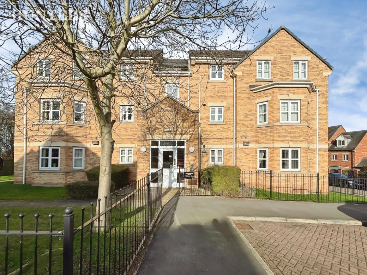 2 bed flat for sale, Old Oaks View, Barnsley, S70