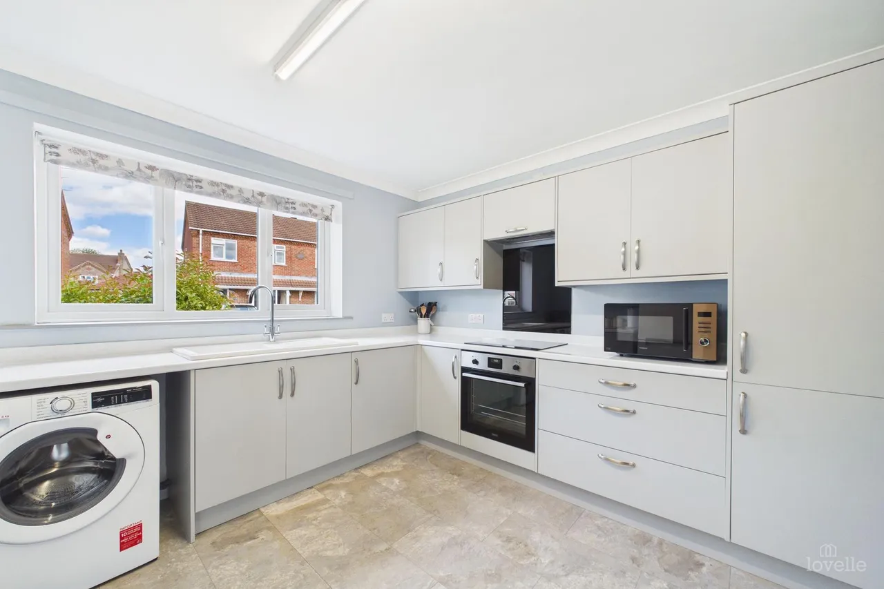 St. Michaels Court Goxhill, DN19, photo 2