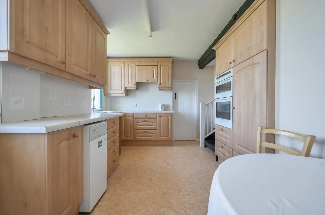 The Street, Dallington, TN21, photo 10