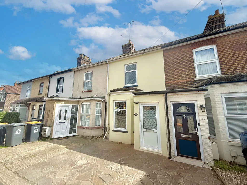 3 bed house for sale — Houghton Road, Dunstable LU5 5AD