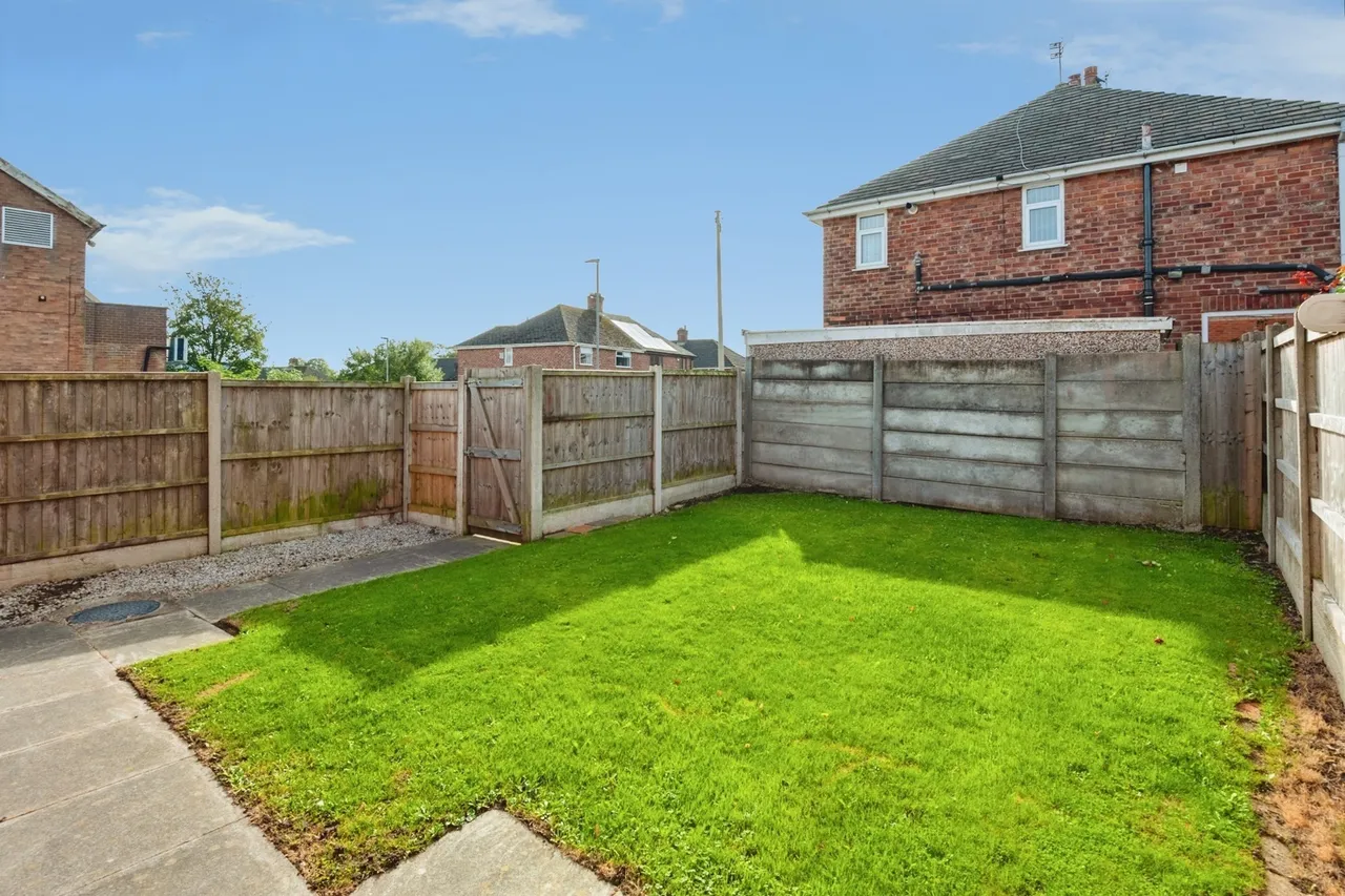Mosedale Avenue, St. Helens, WA11, photo 9