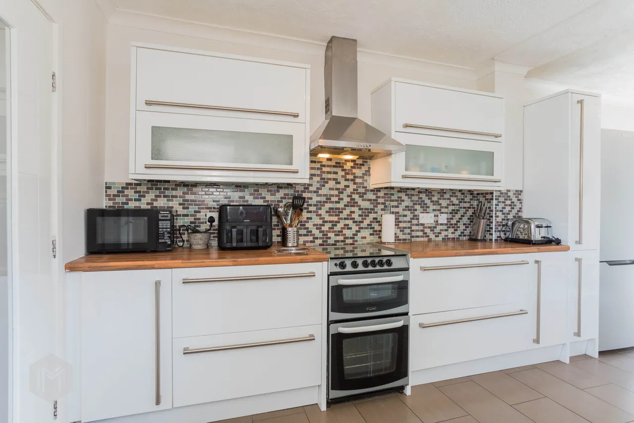 Gleaves Avenue, Bolton, BL2 4ET, photo 8