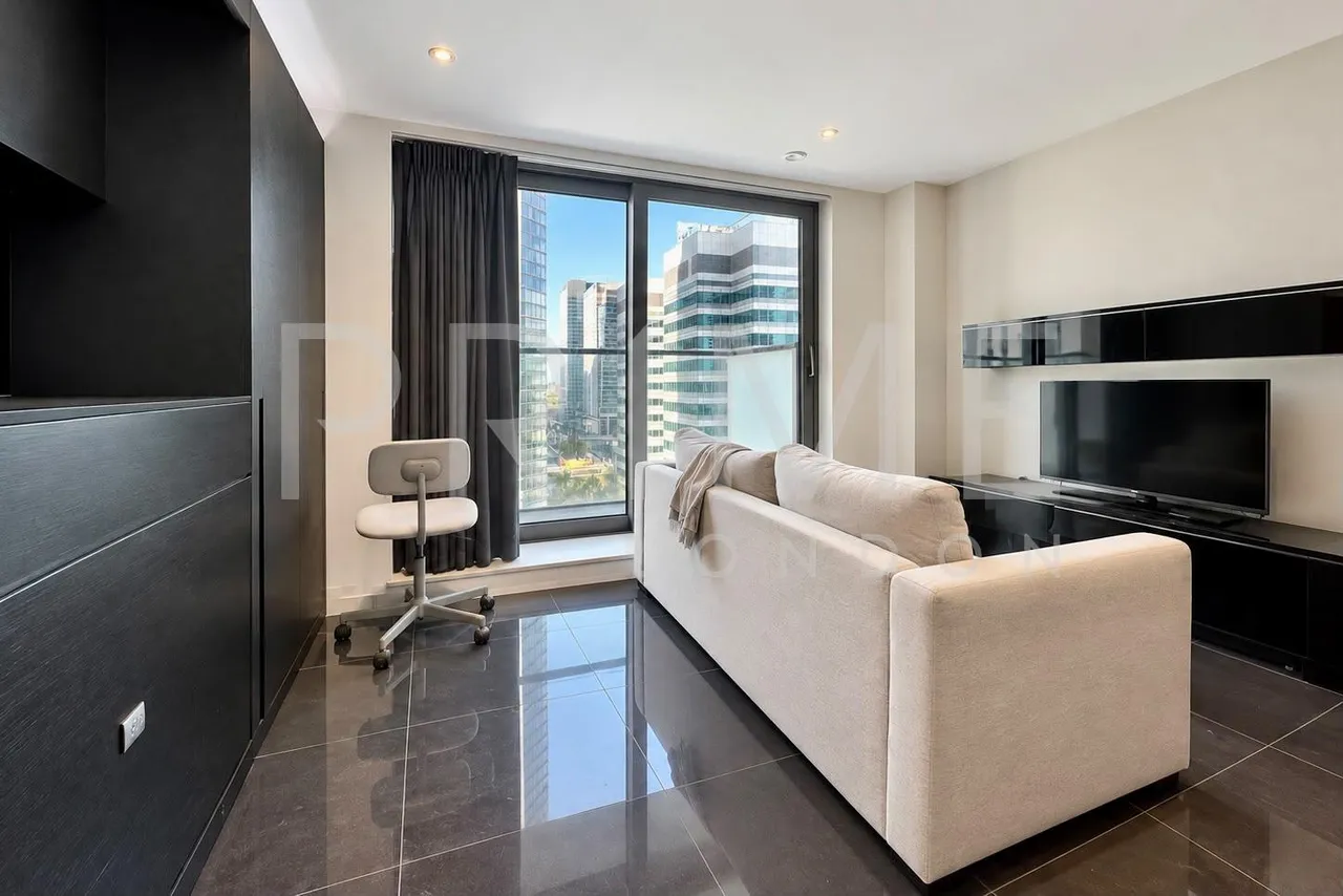 Pan Peninsula East, Canary Wharf, E14, photo 3