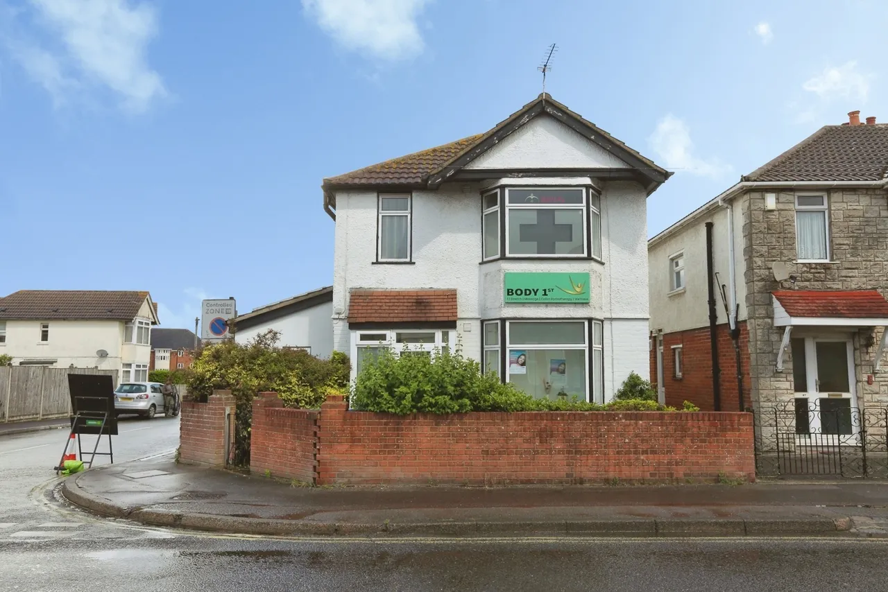 3 bed house for sale, Bitterne Road West, Southampton, SO18