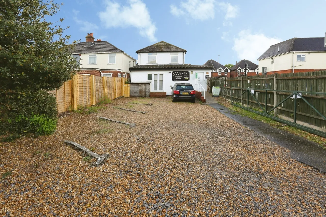 Bitterne Road West, Southampton, SO18, photo 2