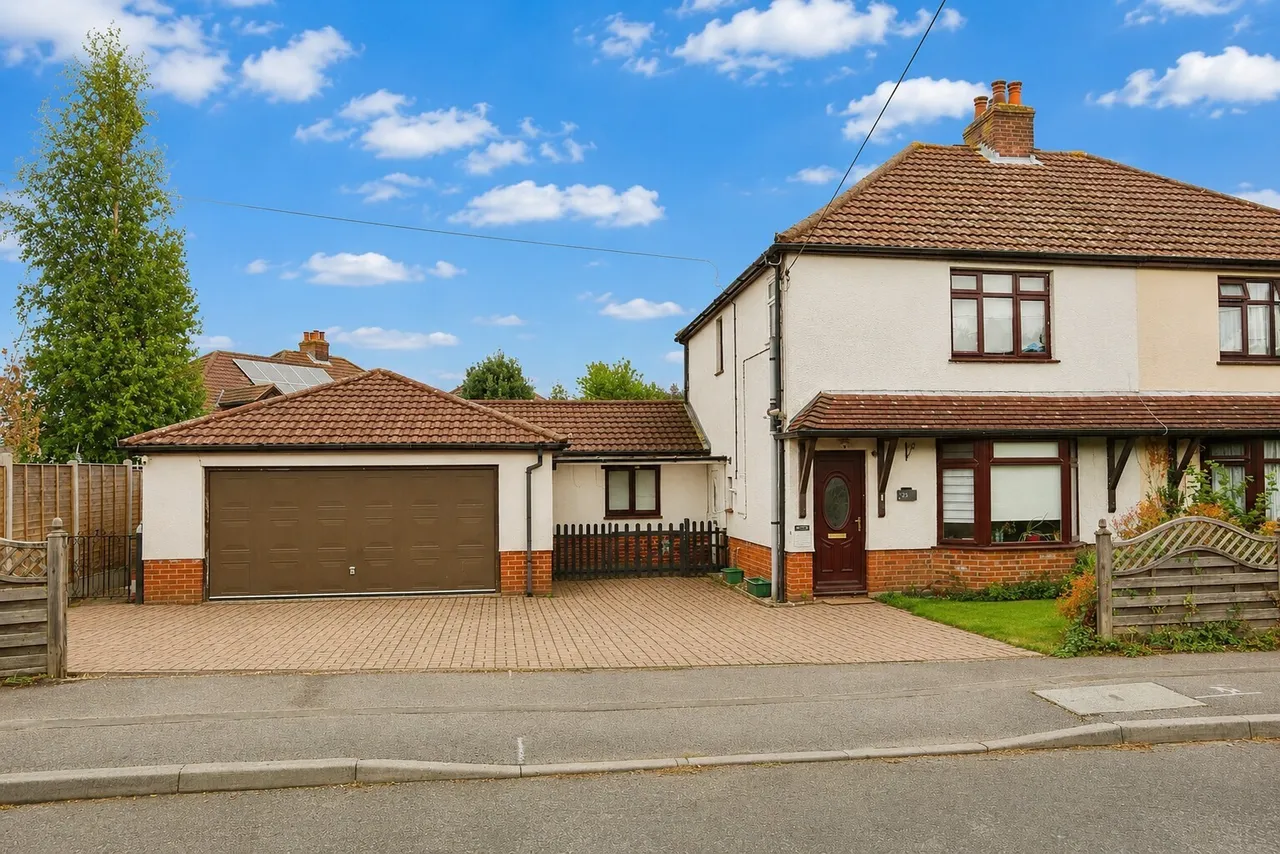 3 bed house for sale — Denzil Avenue, Netley Abbey, Southampton