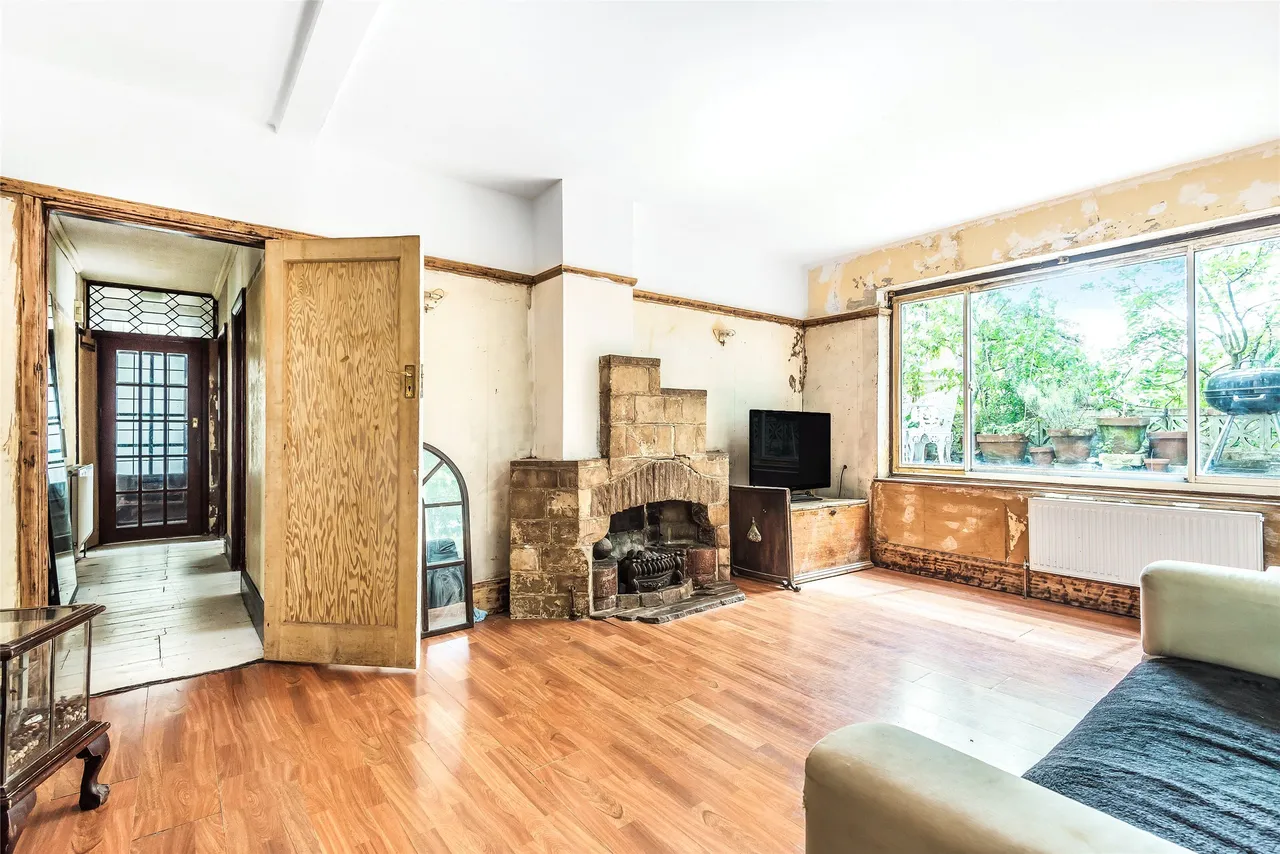 2 bed flat for sale — Stonegate Court, Buck Lane, NW9 0AL