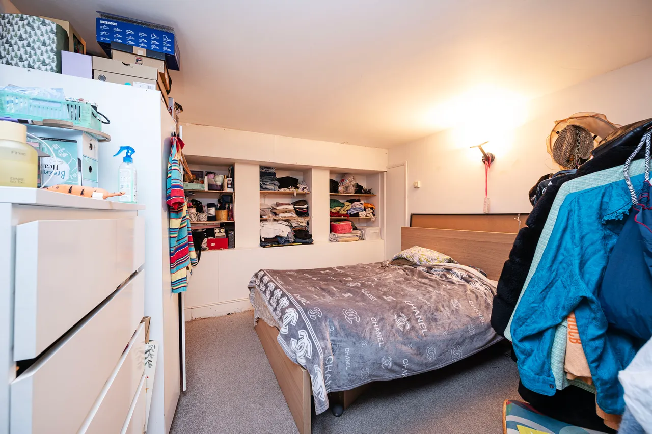 Basement Flat, 46 Bacon Street, London, photo 4