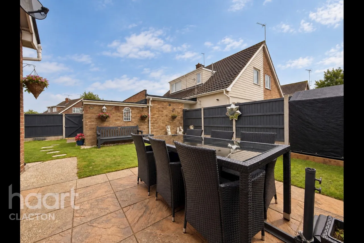 Martinsdale, Clacton-On-Sea, CO15, photo 16