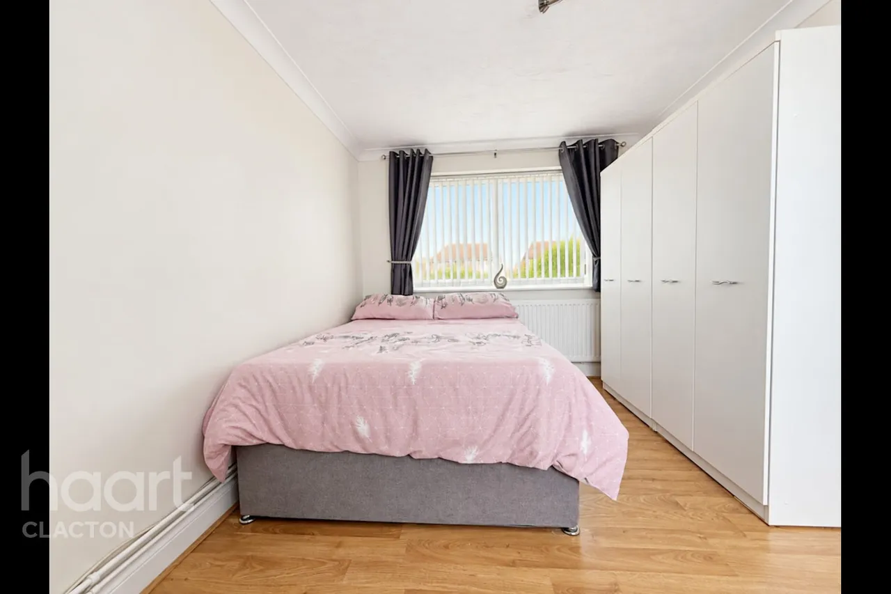 Martinsdale, Clacton-On-Sea, CO15, photo 10