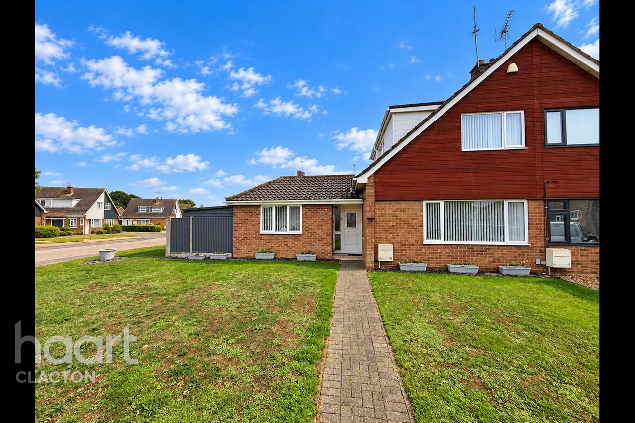 3 bed house for sale, Martinsdale, Clacton-On-Sea, CO15