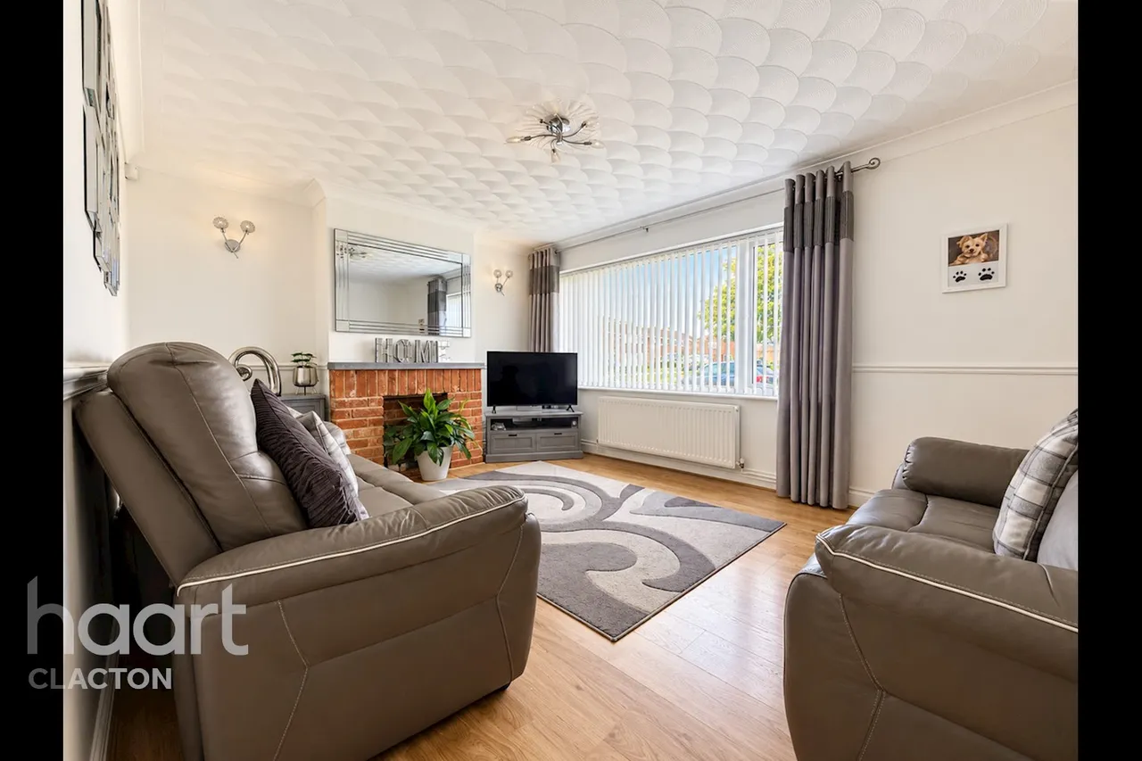 Martinsdale, Clacton-On-Sea, CO15, photo 4
