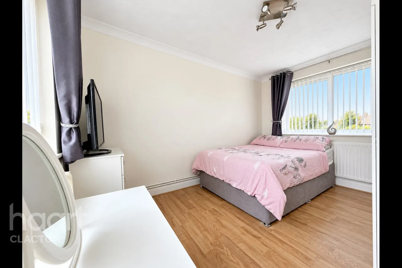 Martinsdale, Clacton-On-Sea, CO15, photo 8