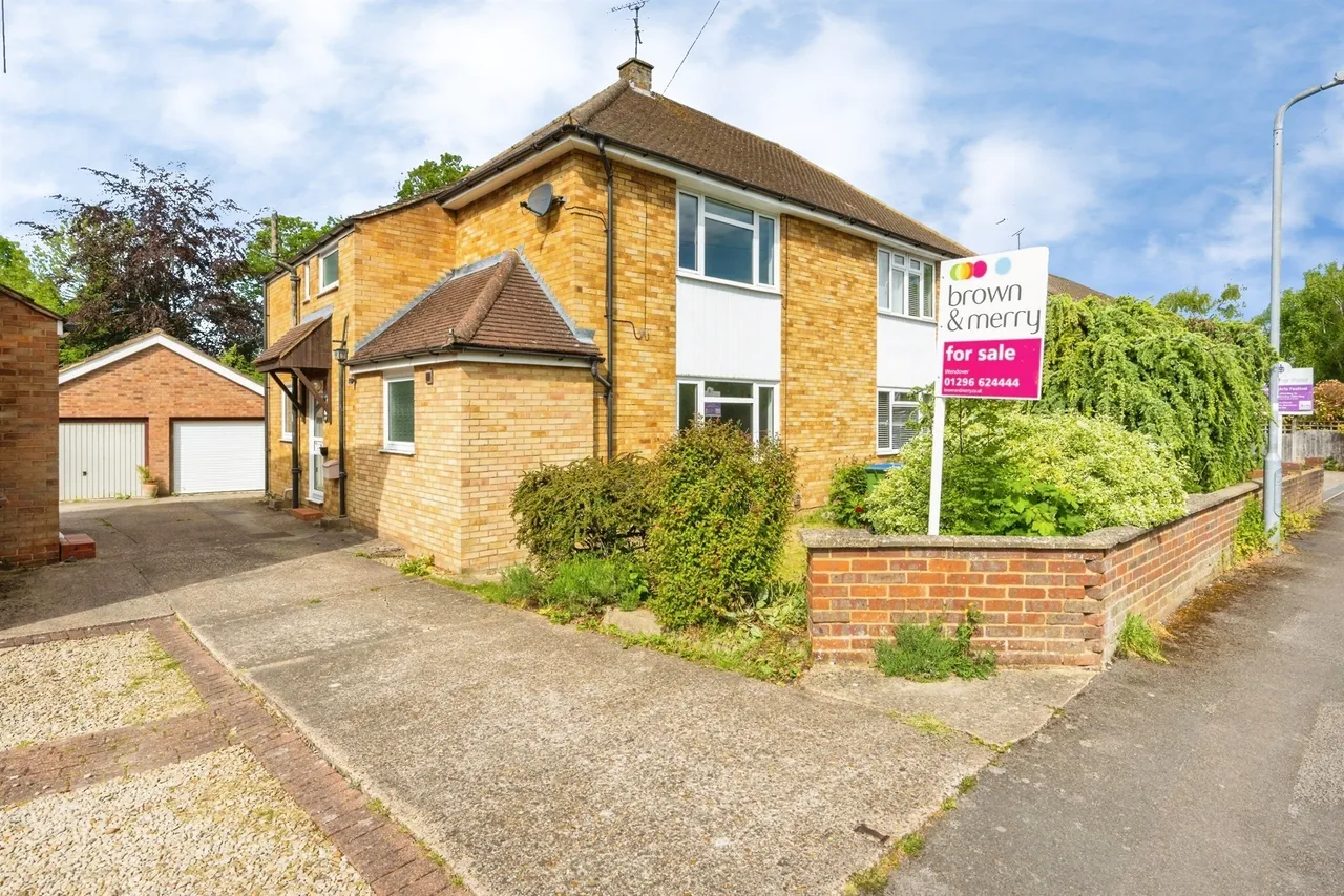 3 bed house for sale — Icknield Close, Wendover, Aylesbury