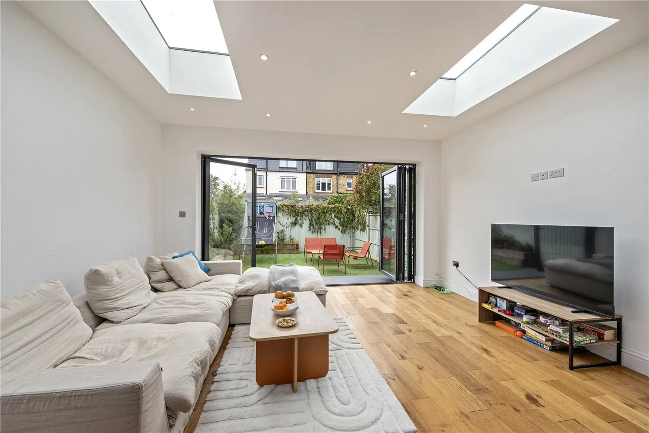 Royal Road, Teddington, TW11, photo 2