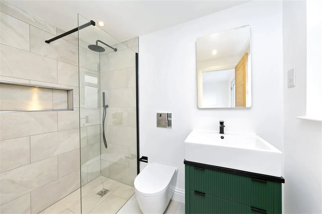 Royal Road, Teddington, TW11, photo 9