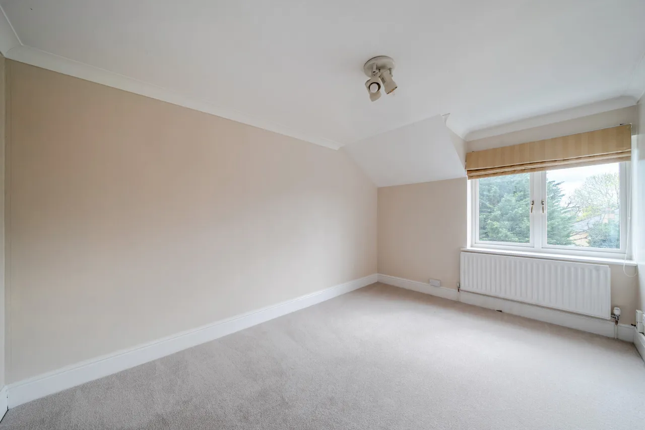 St. Davids Drive, Egham, TW20, photo 12