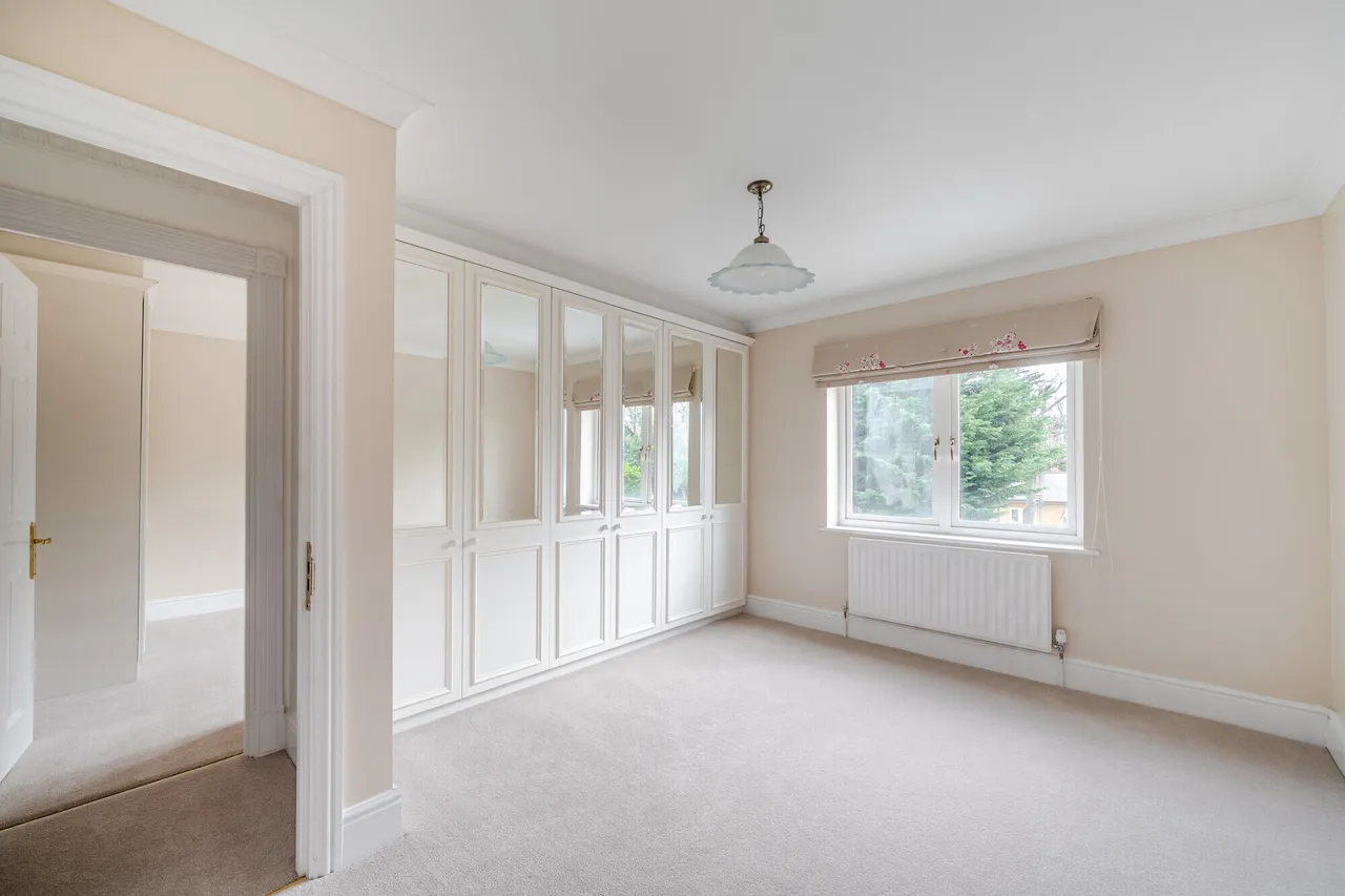 St. Davids Drive, Egham, TW20, photo 11