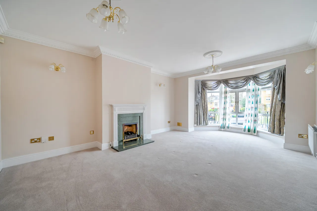 St. Davids Drive, Egham, TW20, photo 3