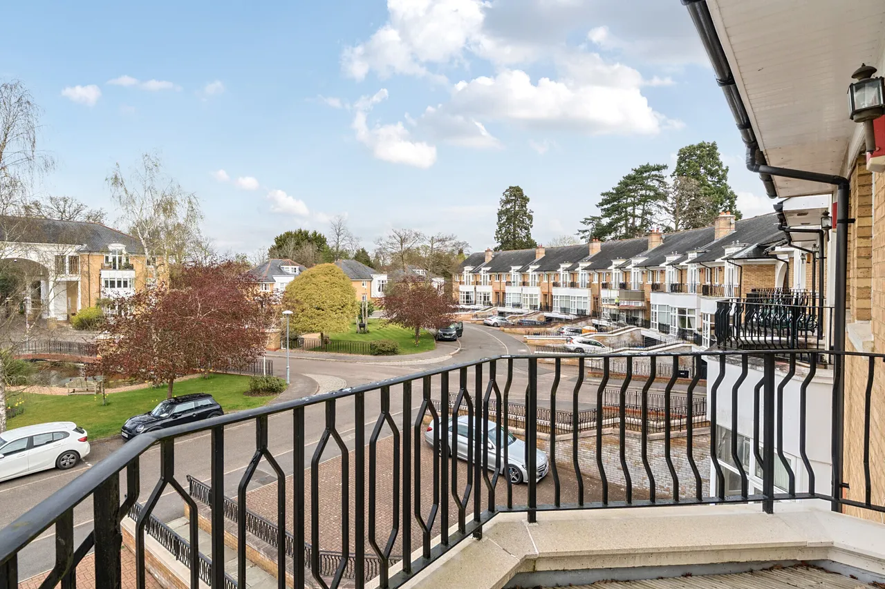 St. Davids Drive, Egham, TW20, photo 10