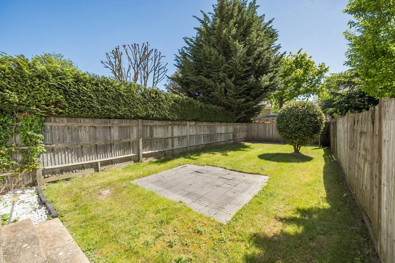 St. Davids Drive, Egham, TW20, photo 6