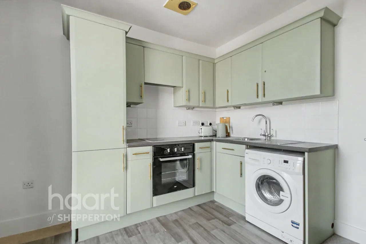 Guildford Street, Chertsey, KT16, photo 4