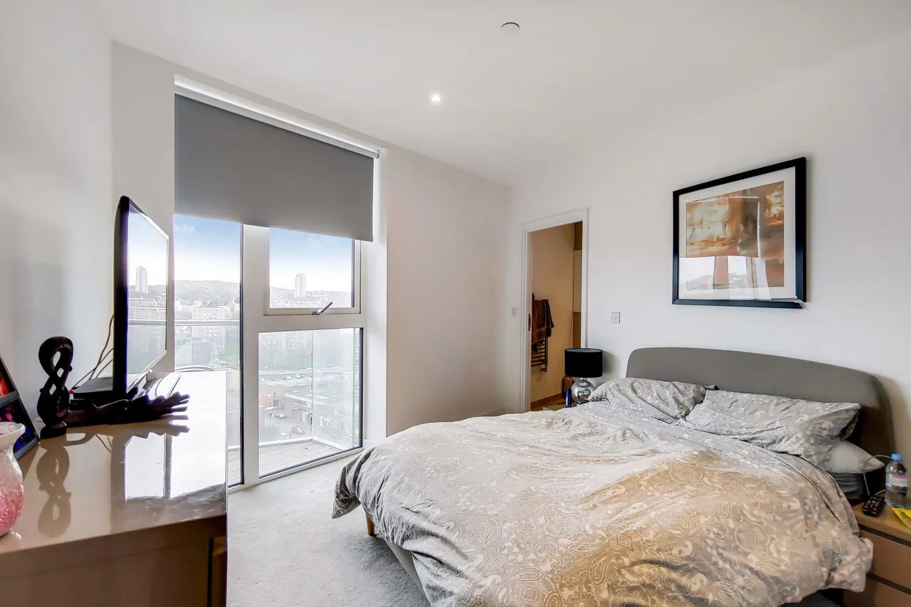Flat 72, Duncombe House, 15 Victory Parade, London, photo 8