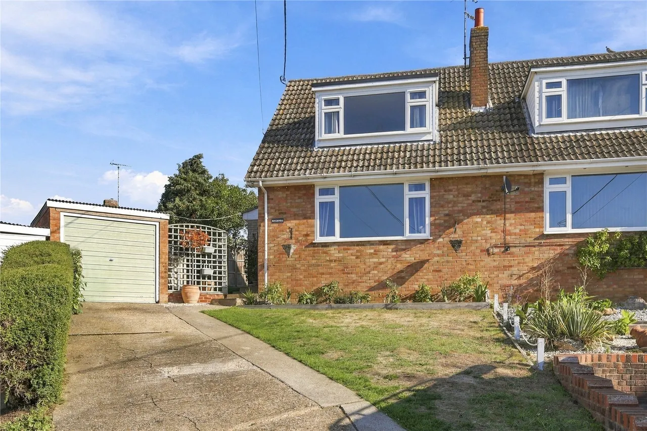 3 bed property for sale, High Street, Wethersfield, CM7