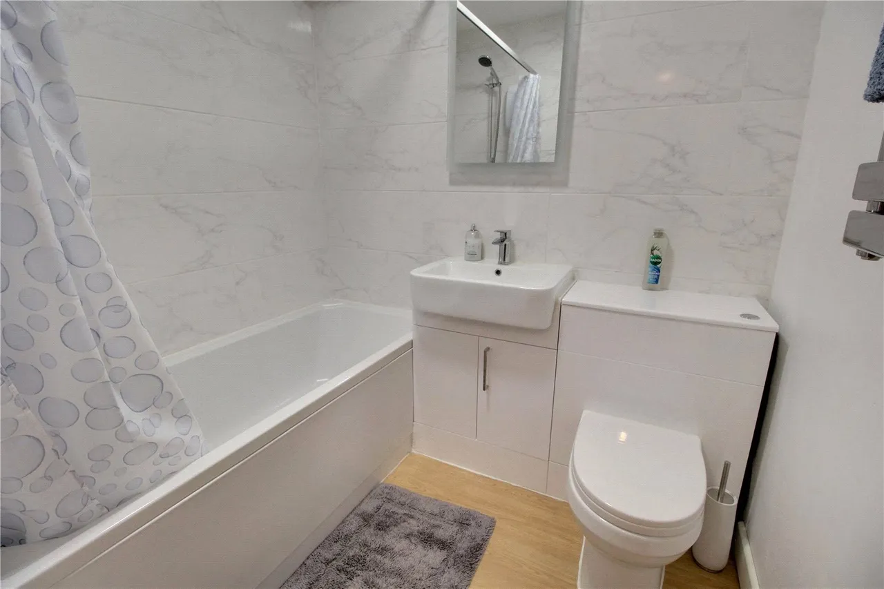 St. Michaels Close, Fleet, GU51, photo 5