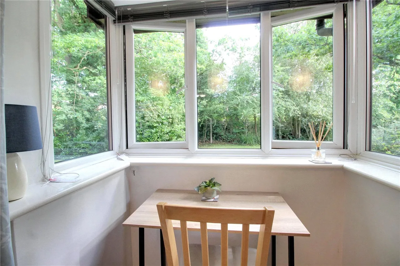 St. Michaels Close, Fleet, GU51, photo 10