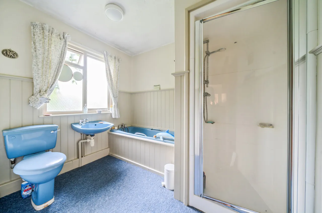 Headley Road, Grayshott, GU26, photo 16