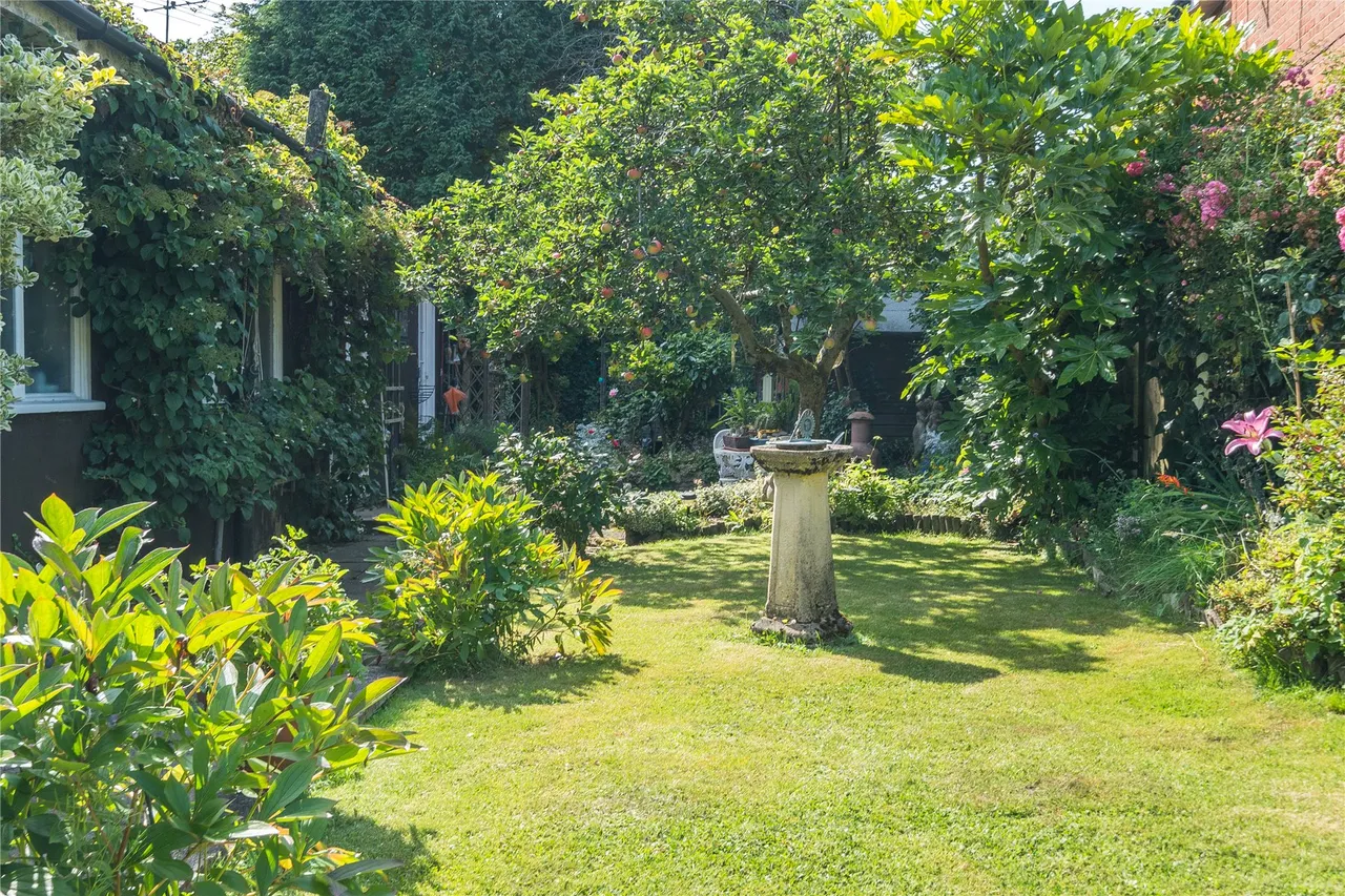 Headley Road, Grayshott, GU26, photo 3